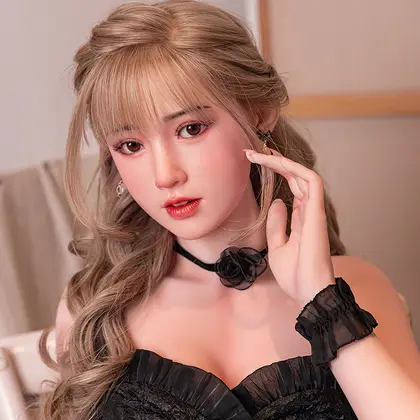 Life-Size Realistic Silicone Adult Doll 1:1 High-Fidelity Robot Wife For Men background preview